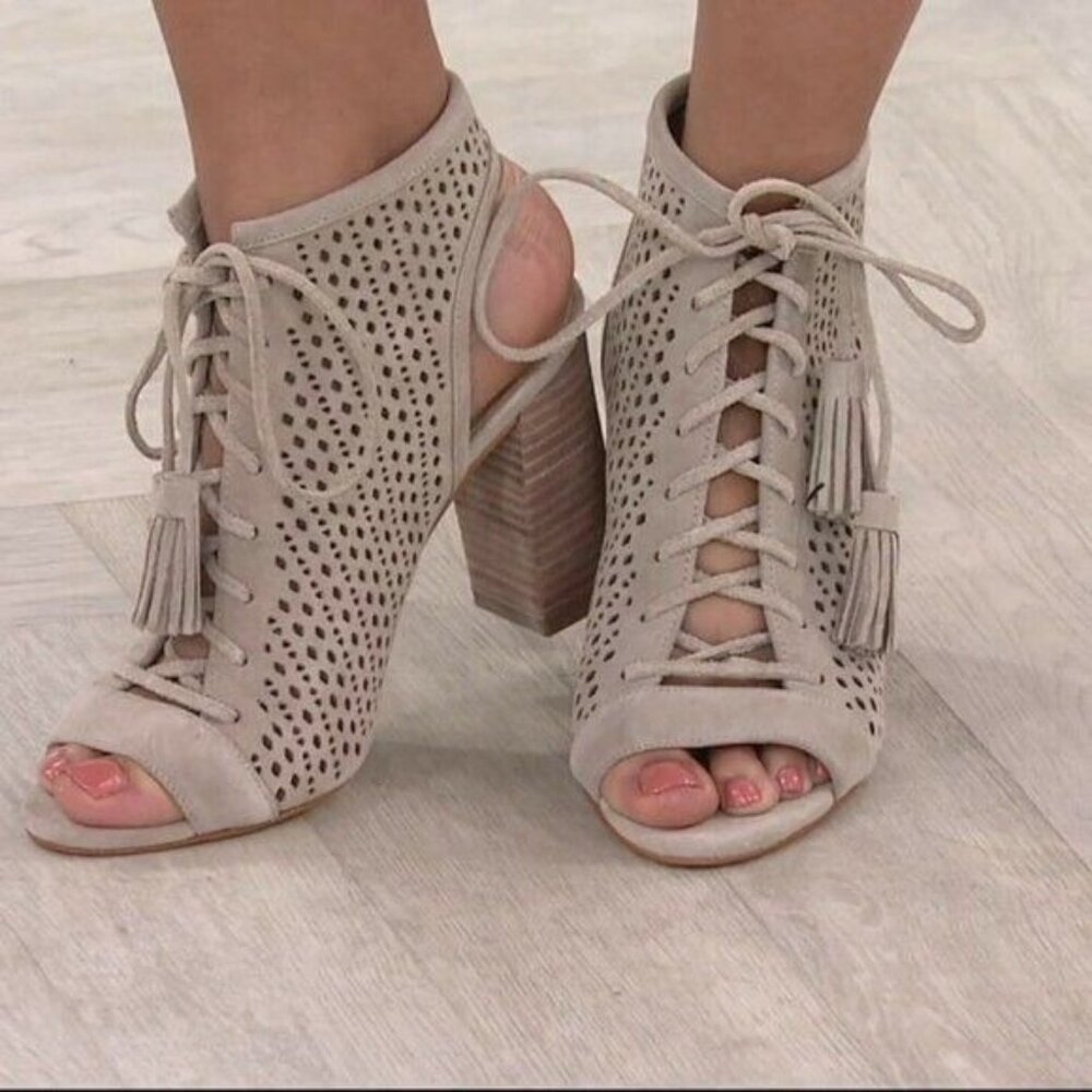 Marc Fisher Size 7.5 Lace Up Perforated Suede Block Heel Open Toe Ankle Booties